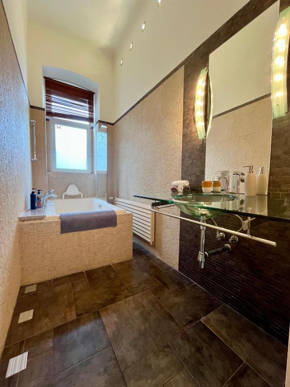 Apartment Hviezdko - Heart of Old Town photo 3