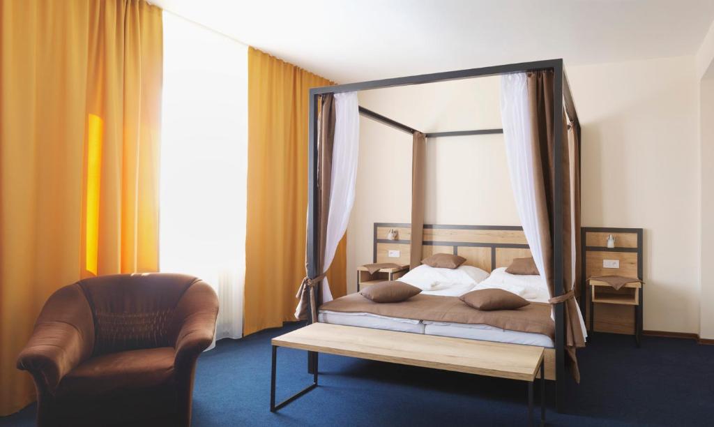 Hotel Zobor photo 2