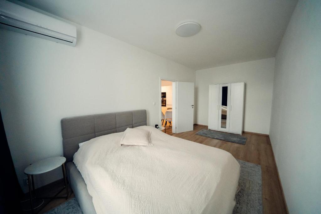 TIFFANY Apartment Hotel photo 2