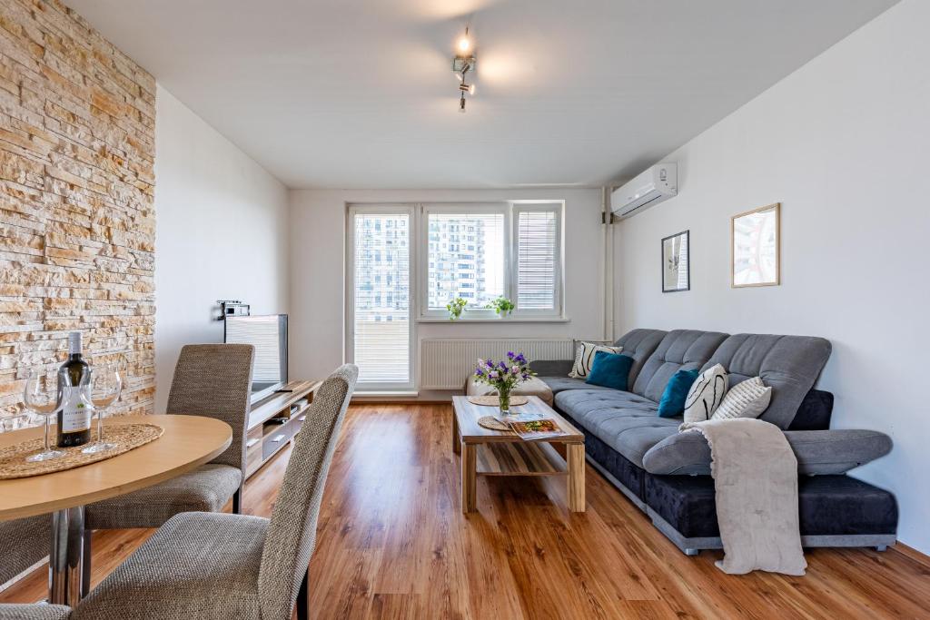 Spacious Apartment with AC and stunning views photo 2