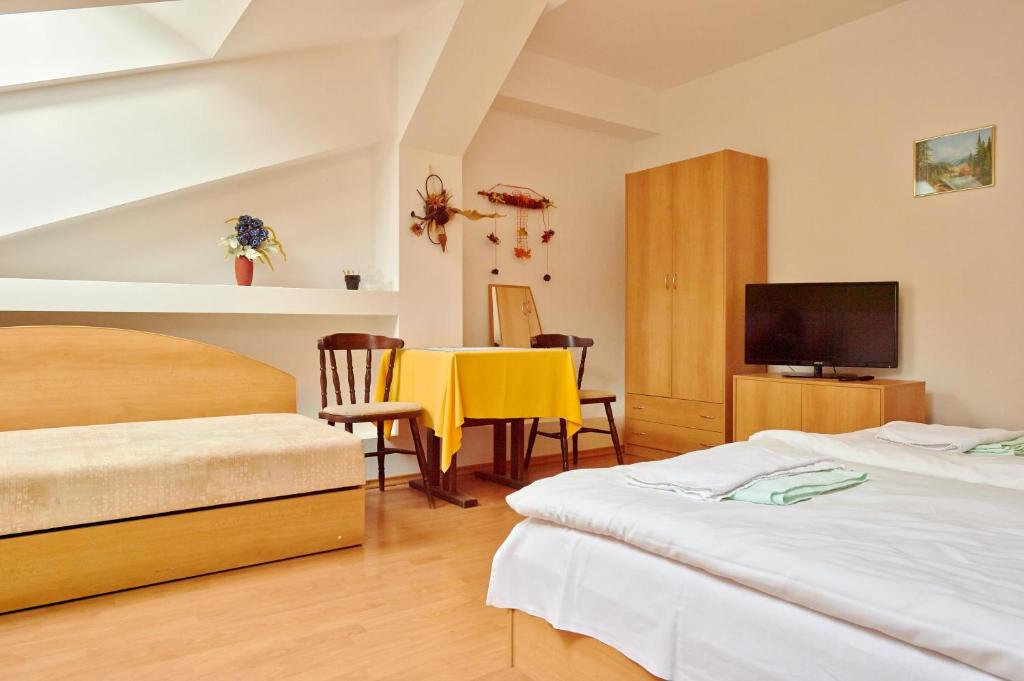 Penzión a Reštaurácia u Jeleňa photo 2