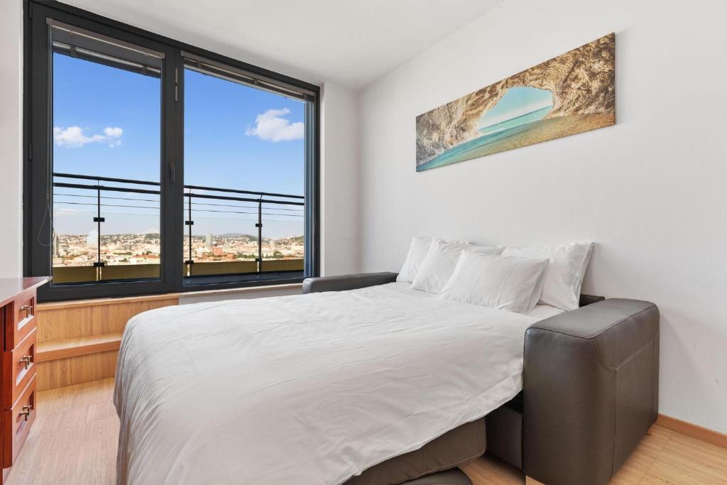 Sky Apartman in Bratislava - With 2 parking places photo 2