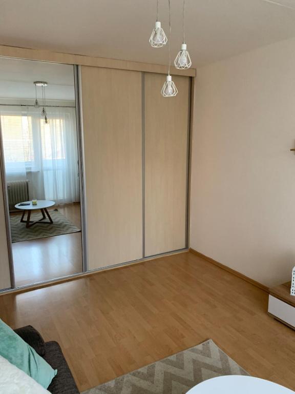 Your home 10 with parking photo 2