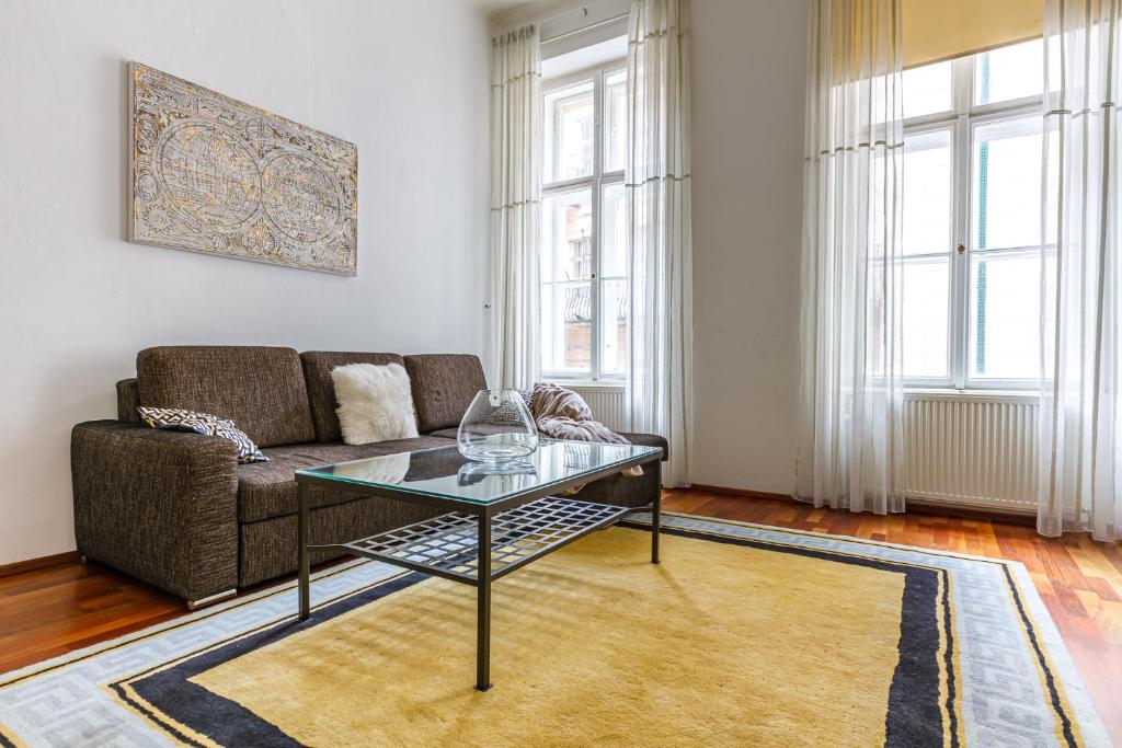 Newly renovated apartment in the Old Town — photo 1