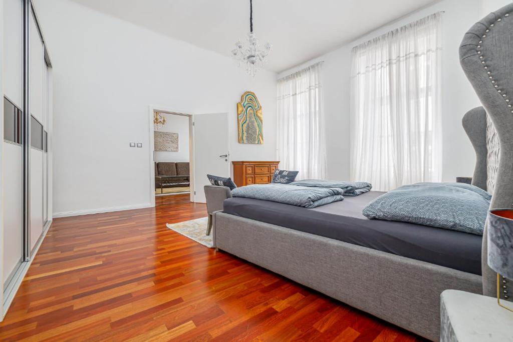 Newly renovated apartment in the Old Town photo 2