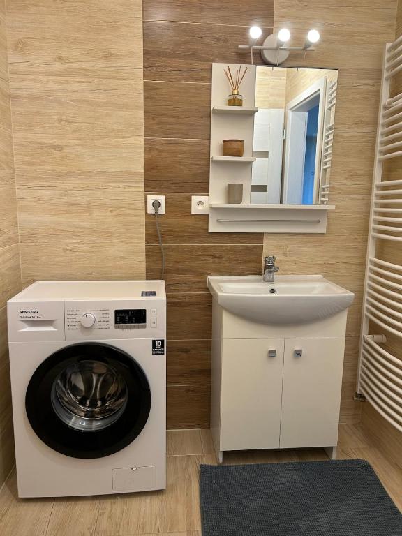 Samorin XBS view apartman plus parking photo 3