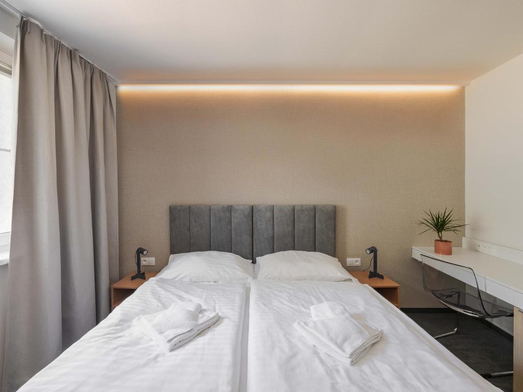 Hotel Taxis Bratislava - New rooms photo 2