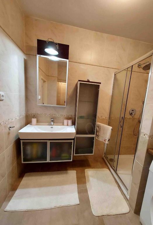 1-bedroom top floor apartment in heart of old town Bratislava photo 3