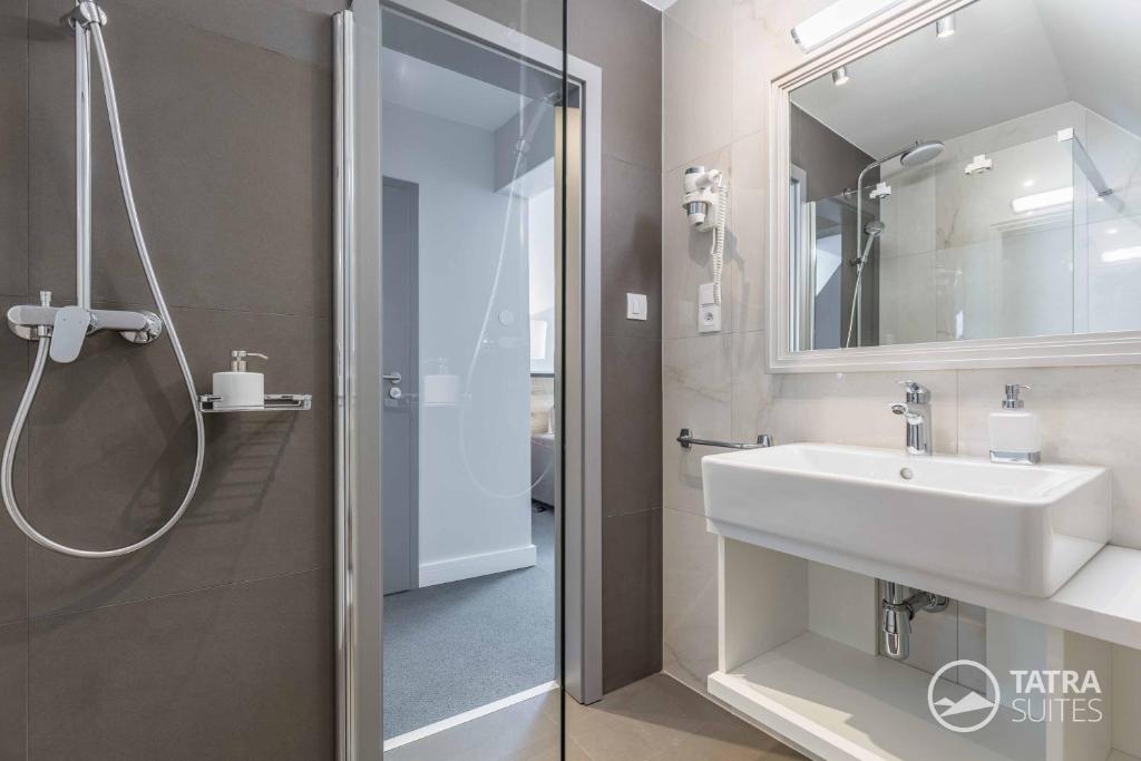 TATRA SUITES Boutique Suites Deforte Star View 301 photo 3