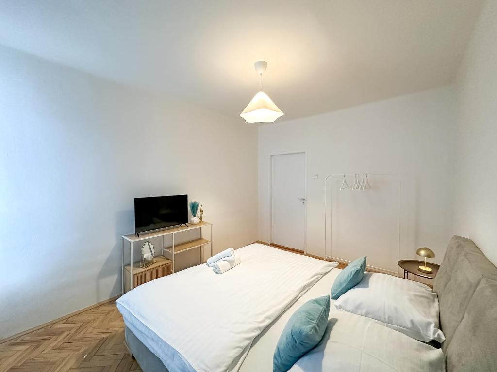 Simcity 2 I 3BR in city center w free parking photo 2