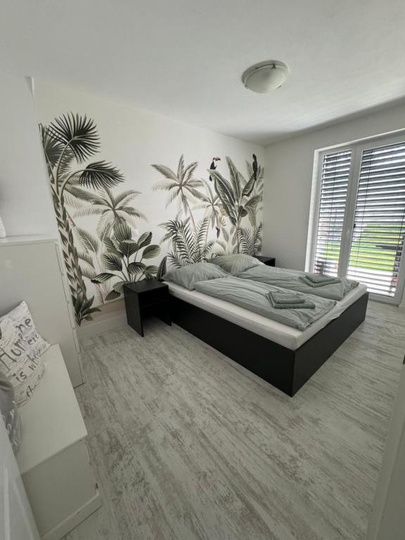 Sunny apartment on the lakes photo 2