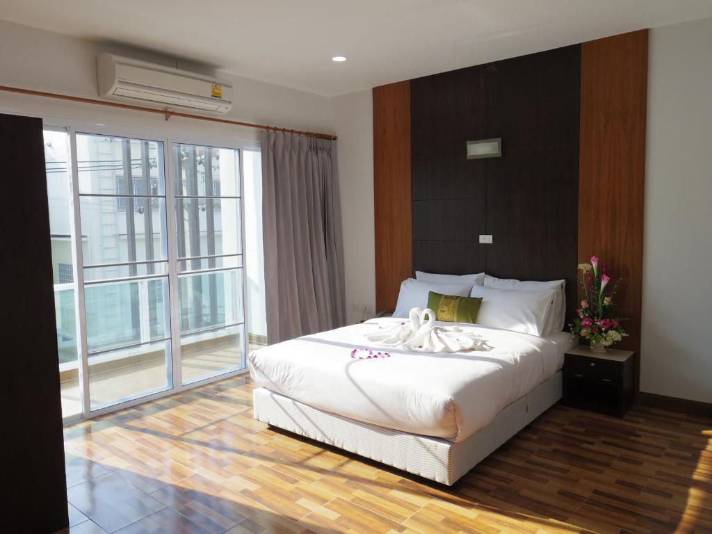 The SR Residence Lampang photo 2