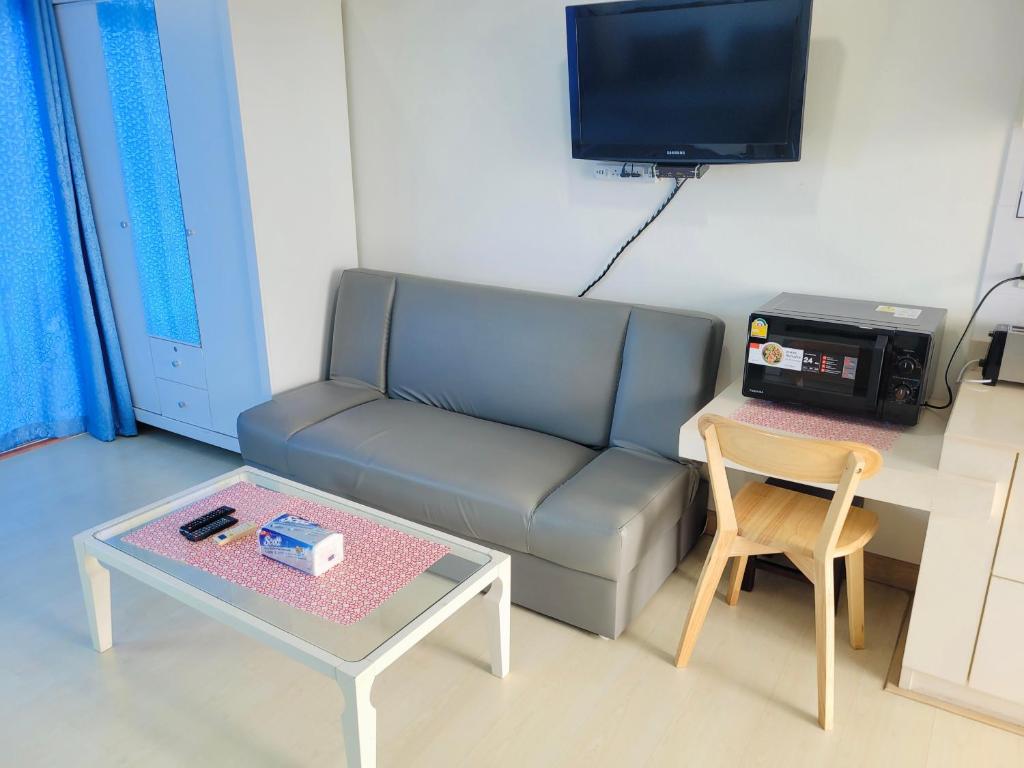 The Beach Bangsaen Condo 327-50 photo 2