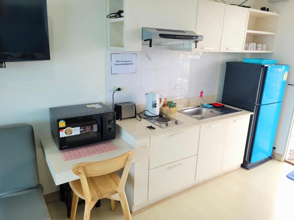 The Beach Bangsaen Condo 327-50 photo 3