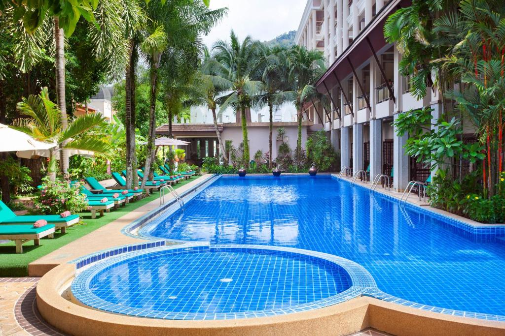 Thanthip Beach Resort Patong photo 2