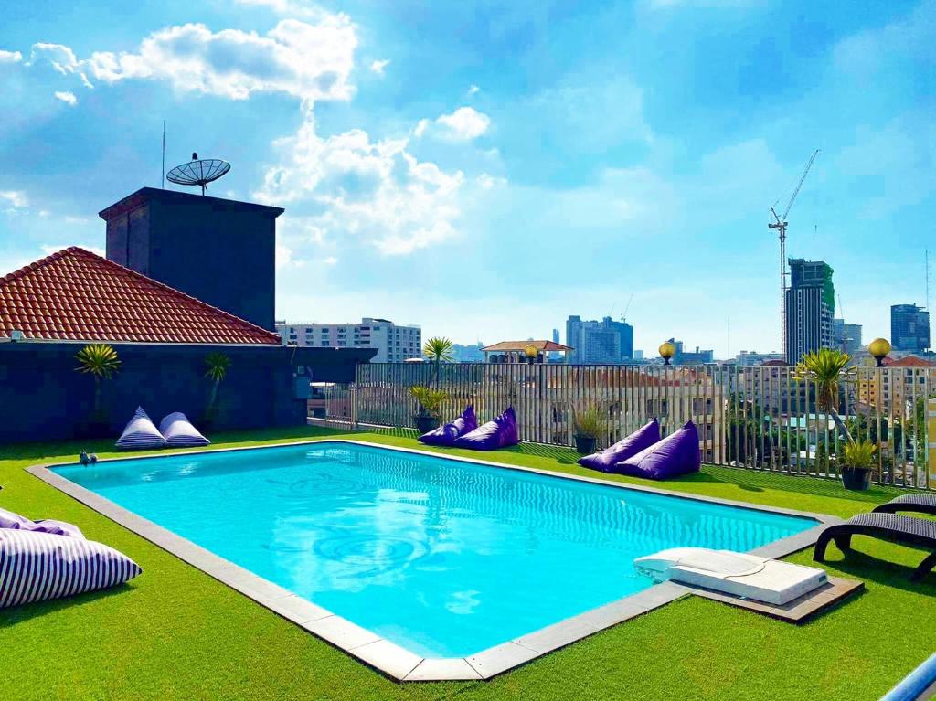 Embryo Hotel photo 3