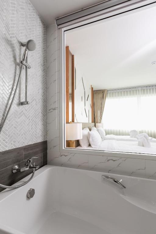The 8 Hotel Udonthani photo 2