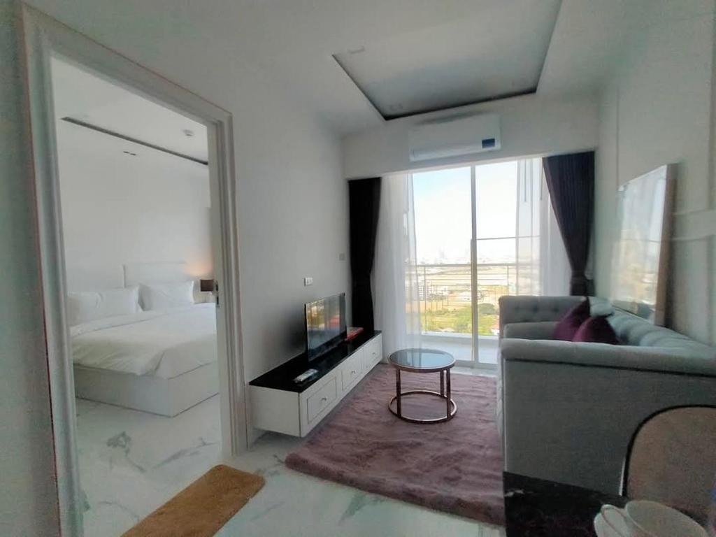 The Empire Jomtien KZi2205 photo 2