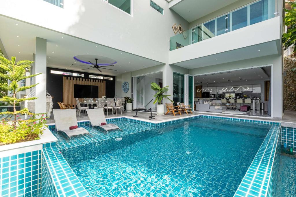 Seaview 10 bedroom villa Bangtao beach area photo 3