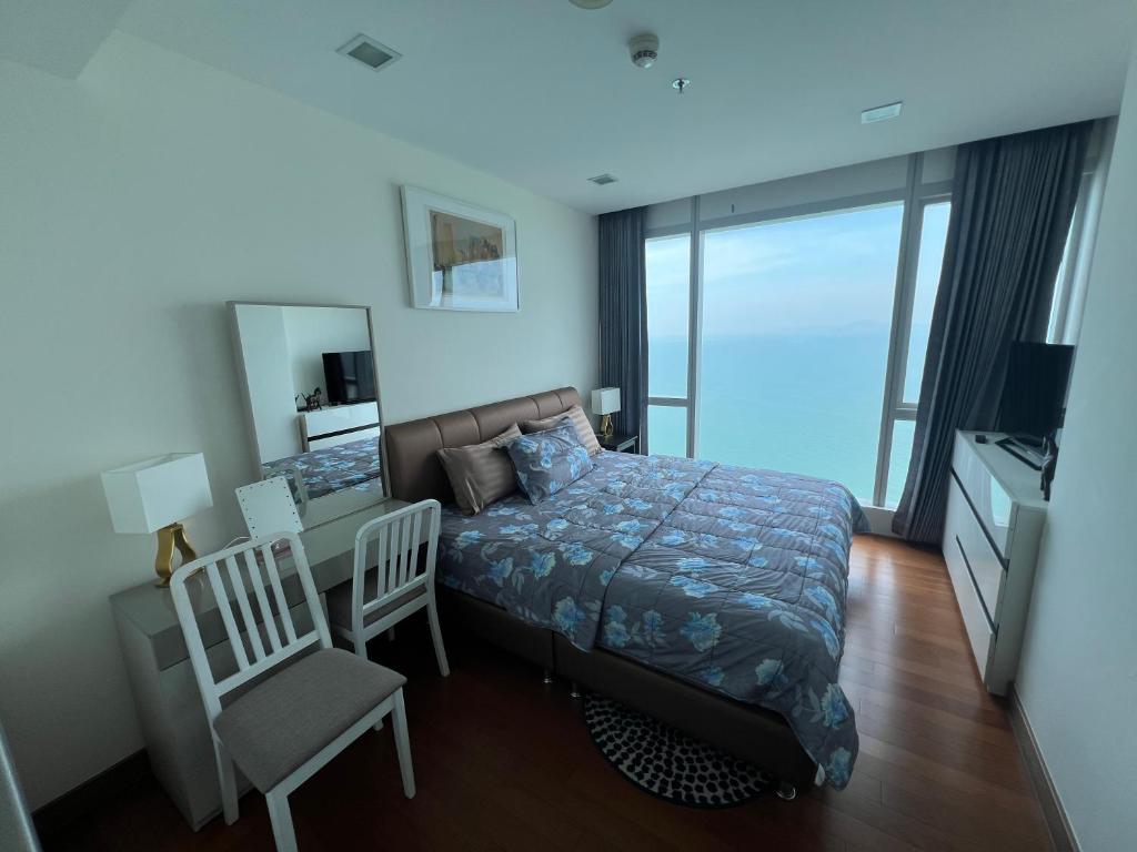 The Palm Wongamat - 1BR Luxury Beachfront Suite - Ocean View - 32 Floor photo 2