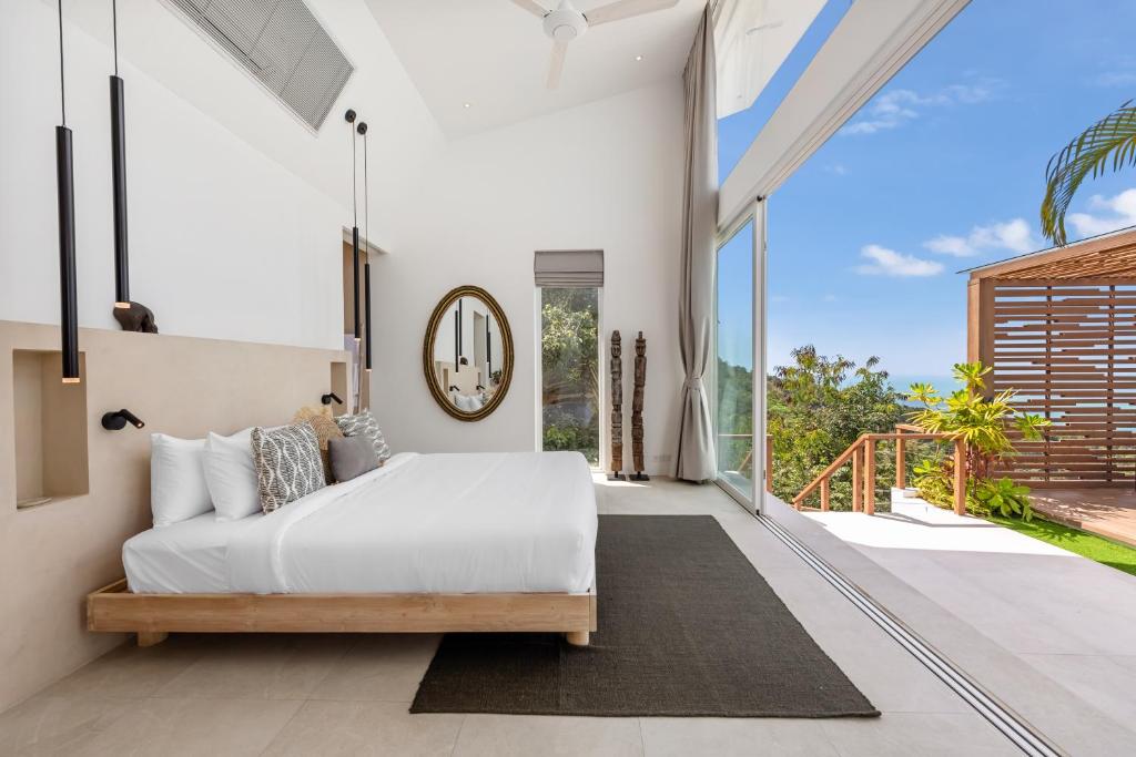 Stunning Tropical Seaview Villa photo 2