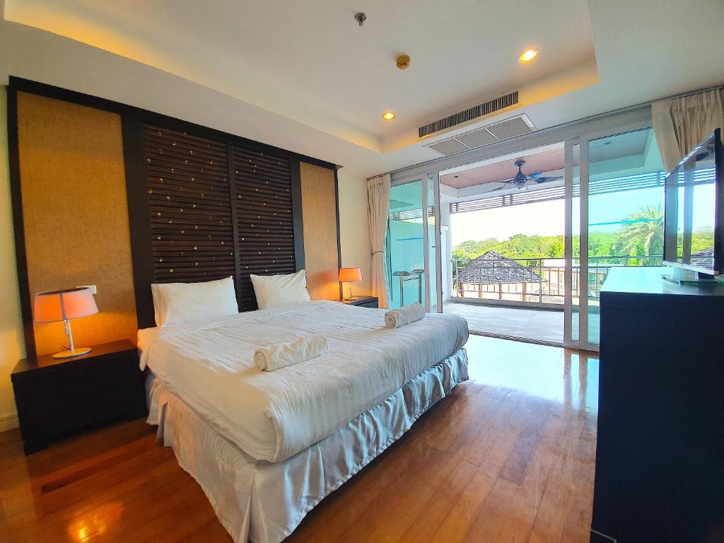 Spacious apartment with Ocean view in Panwa photo 2