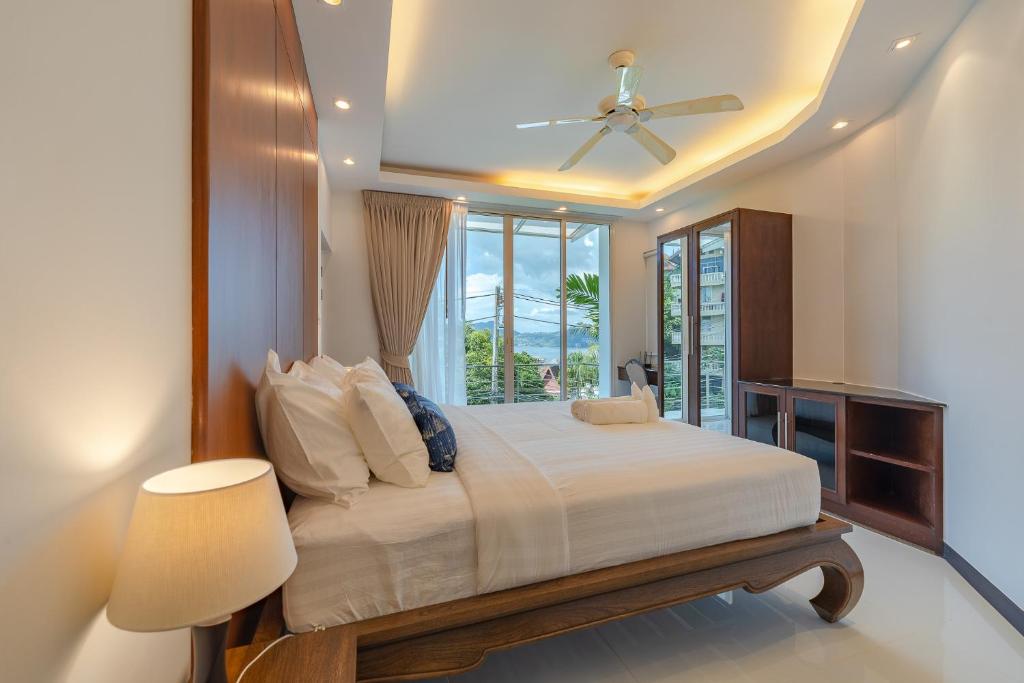 White Villa Patong photo 2