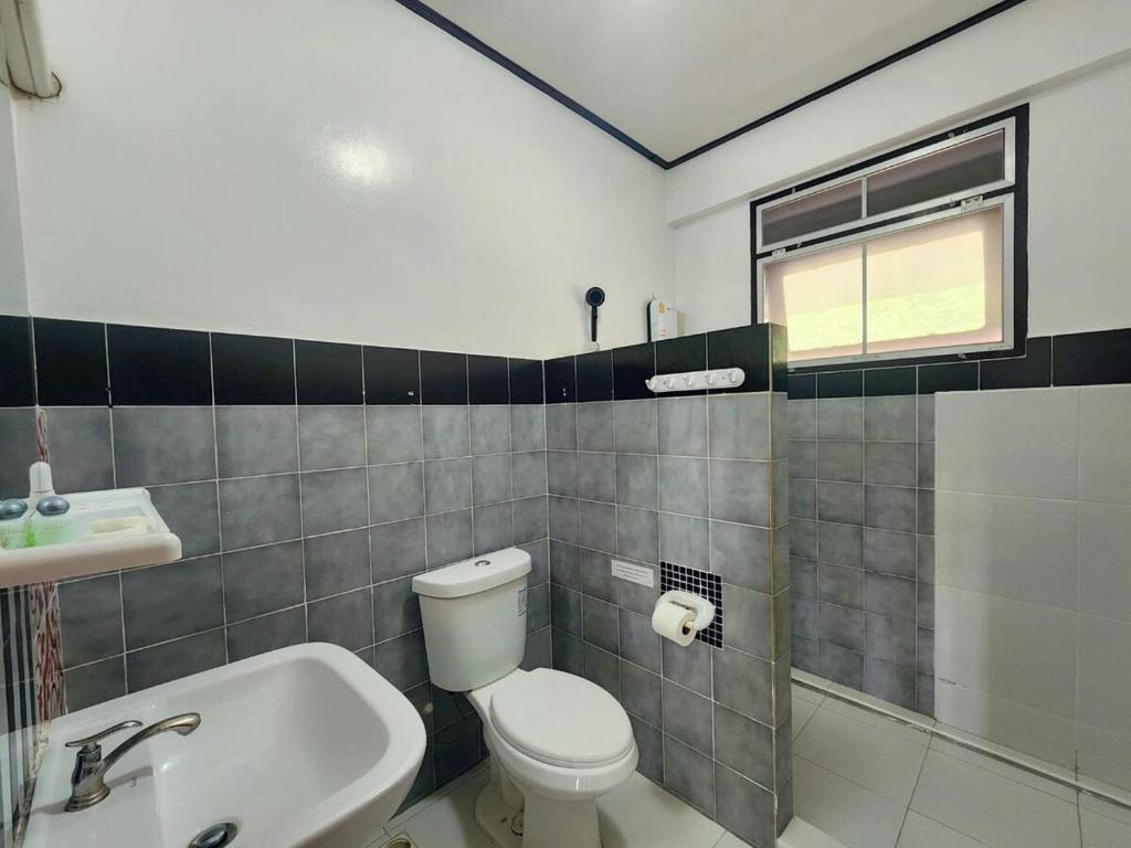 Rimhad Villa 4BR Maepim beachfront-Rayong photo 3
