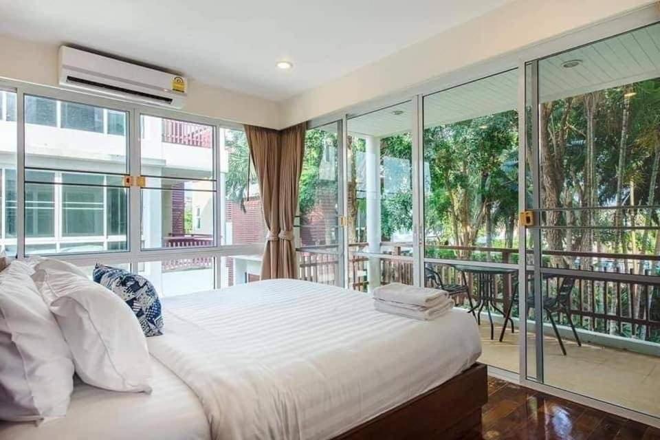 The Sky Cozy pool villa garden view photo 2