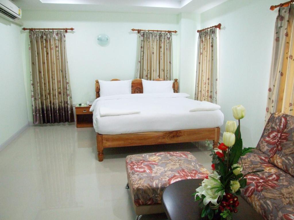 Ruan Rim Nam photo 2