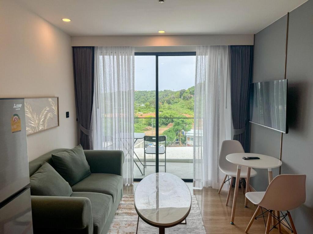 Suite Marella 2BR Pools Shuttle to Nai Harn — photo 1