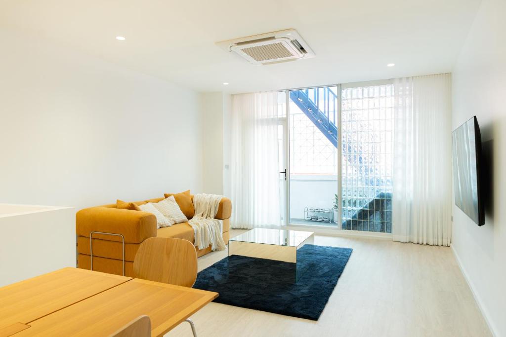 Stylish 3BR Penthouse in the Heart of Nimman 305sqm — photo 1