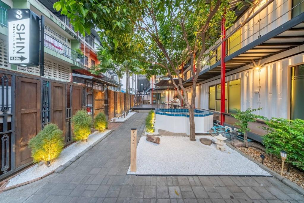 SHIN Hostel Changphuak ChiangMai — photo 1