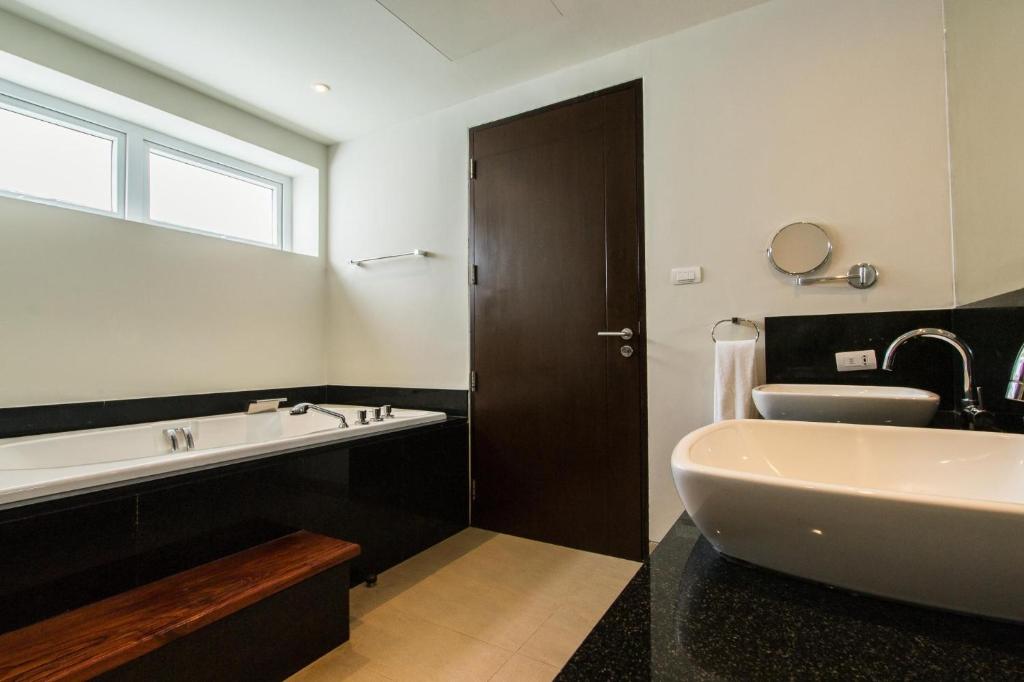 Dahlia 2 Bedroom Amazing Seaview photo 3