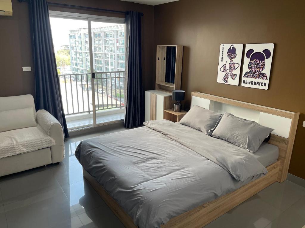 Studio16 at Changwattana photo 2