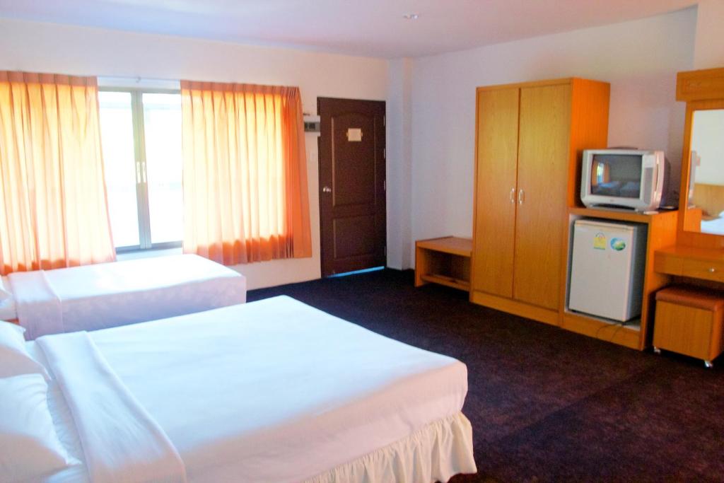 Sichang Shine Khao Resort photo 2