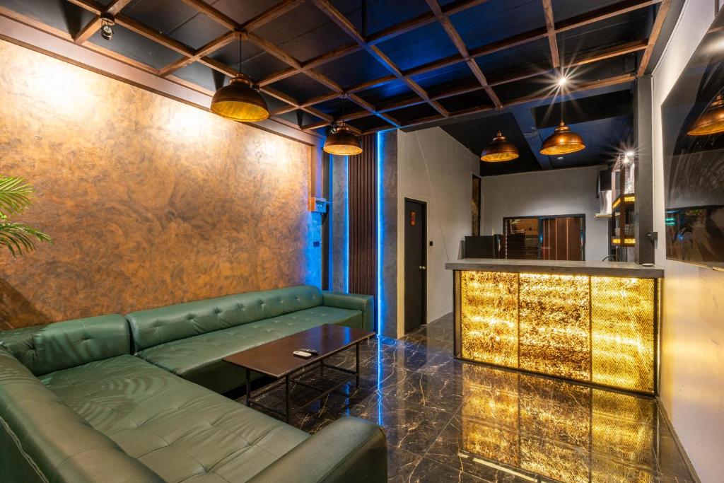 The Jungle Villa Khophai Pattaya Center 5 Bedroom — photo 1