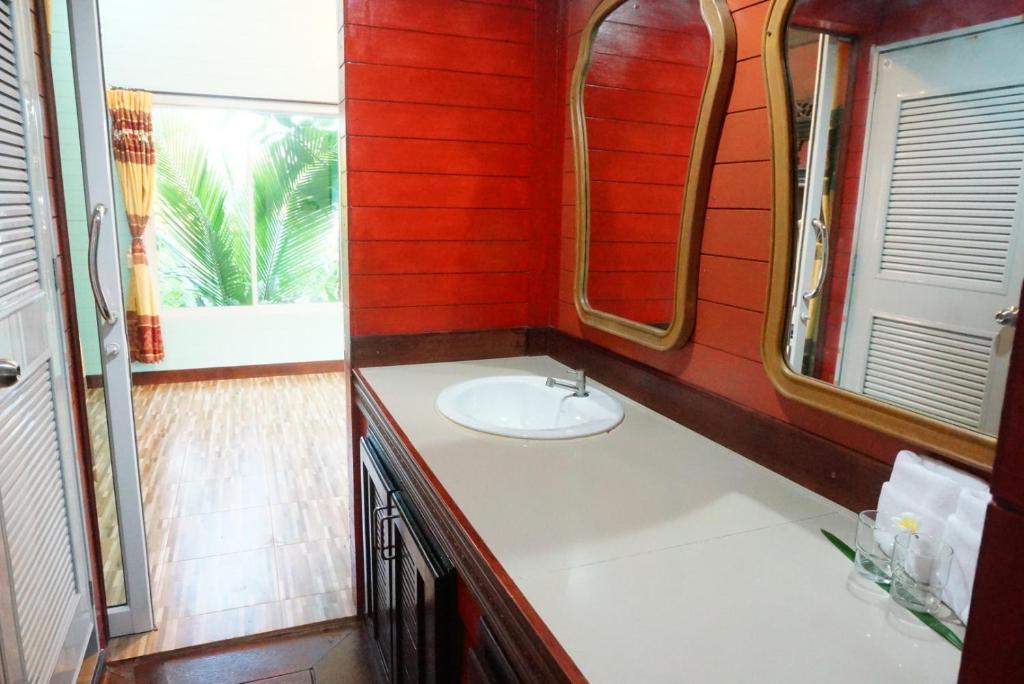Ruen Tai Boutique photo 3