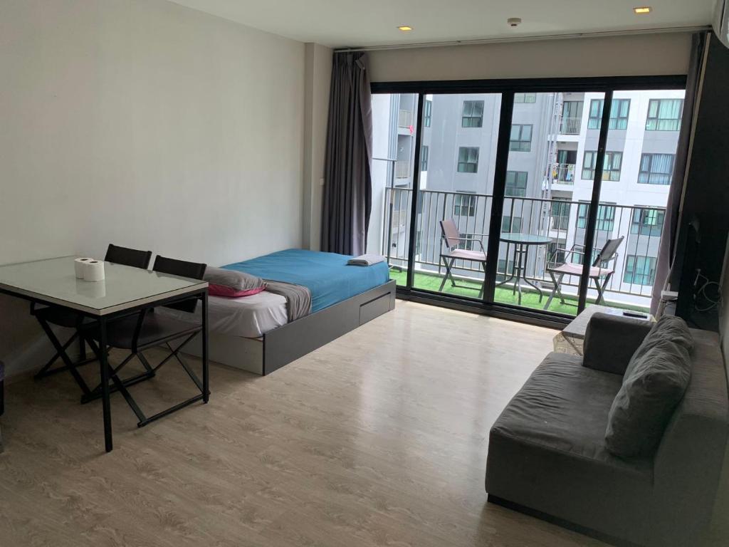 s泰国芭提雅thebase无边泳池公寓 市中心 临近大海 photo 3