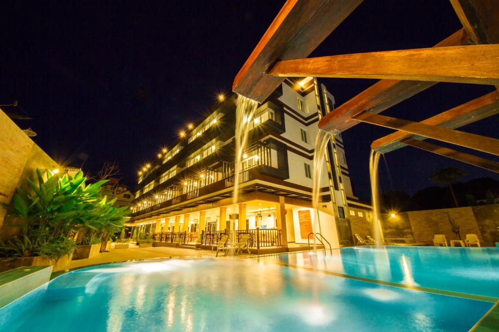 TH beach hotel — photo 1