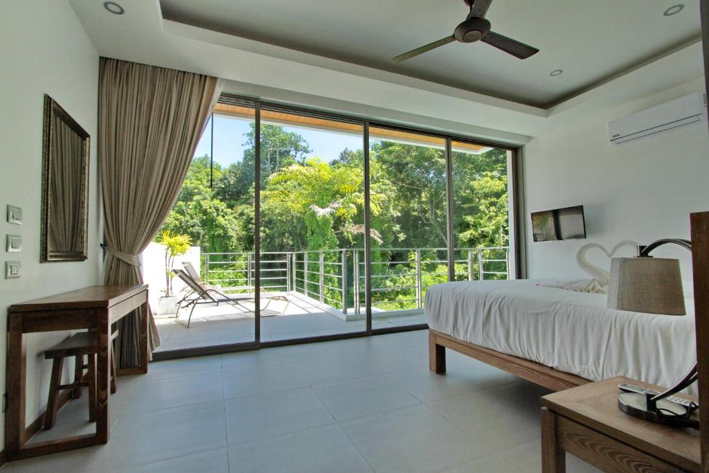 Ya Nui Beach Villas photo 2