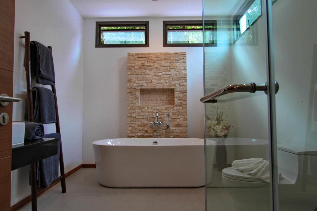 Ya Nui Beach Villas photo 3