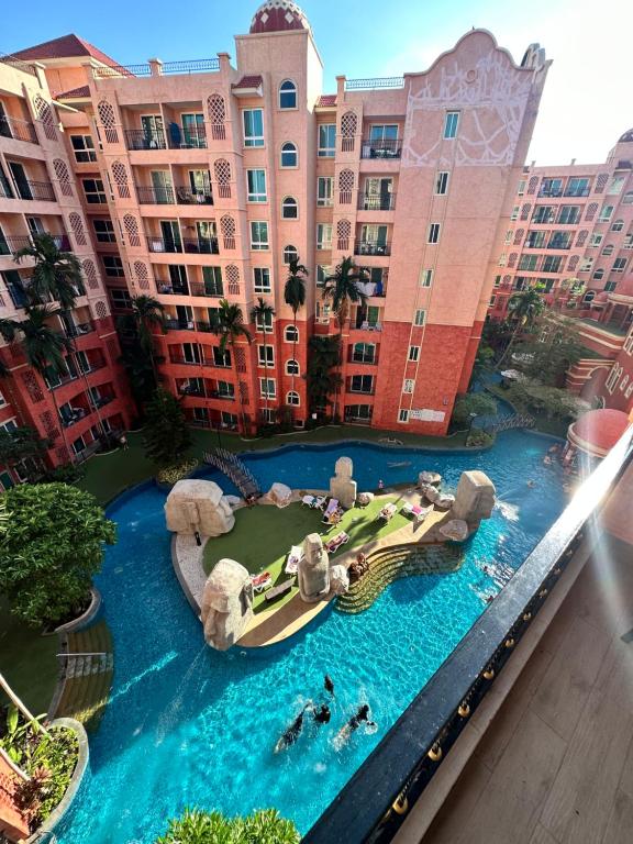 Seven Seas Jomtien 6 floor pool view — photo 1