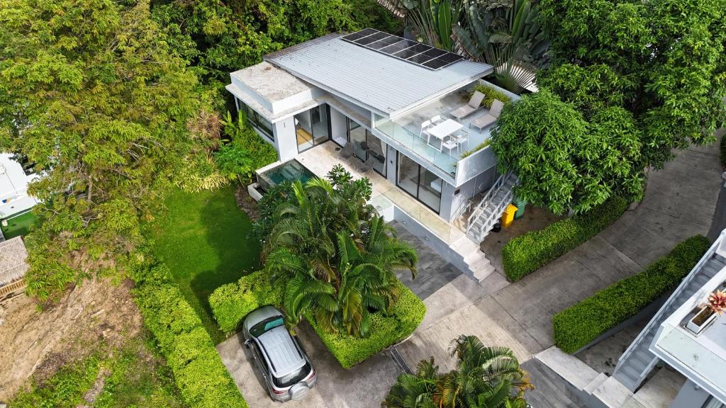 Tropical Villa Luna 2Br & Private Pool — photo 1
