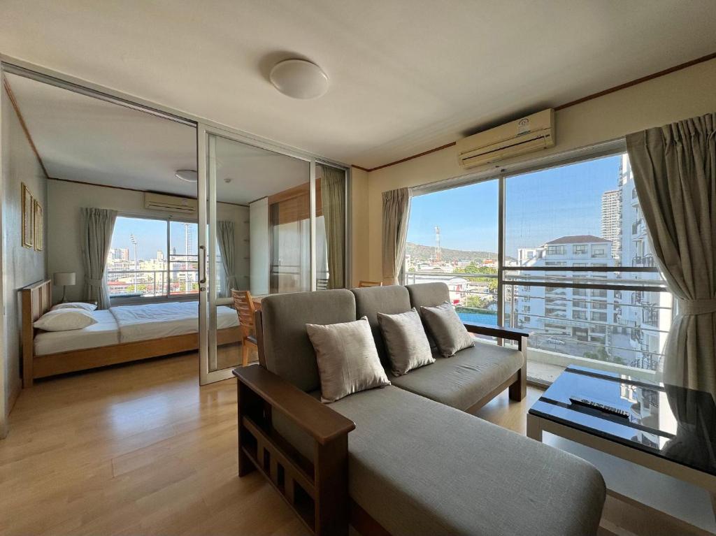 Sriracha Avenue Serviced Apartment photo 2