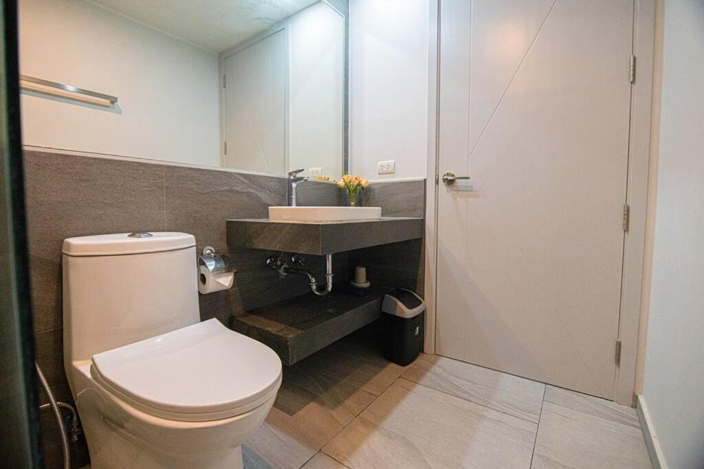 1BR Apartment near Villa Market - NV-423 photo 3