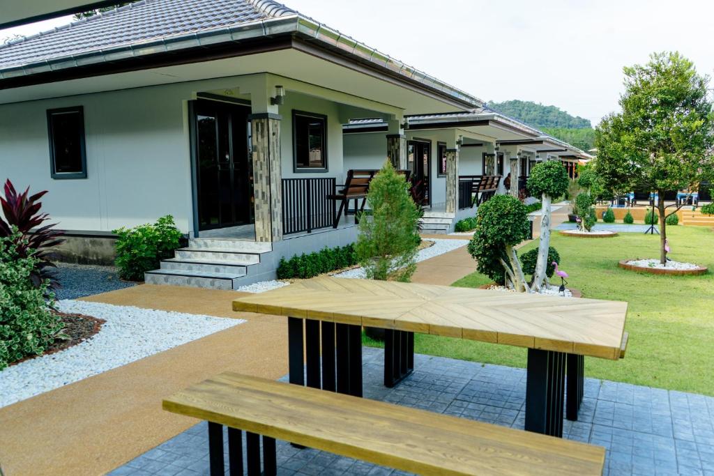 Thai Smile Resort — photo 1
