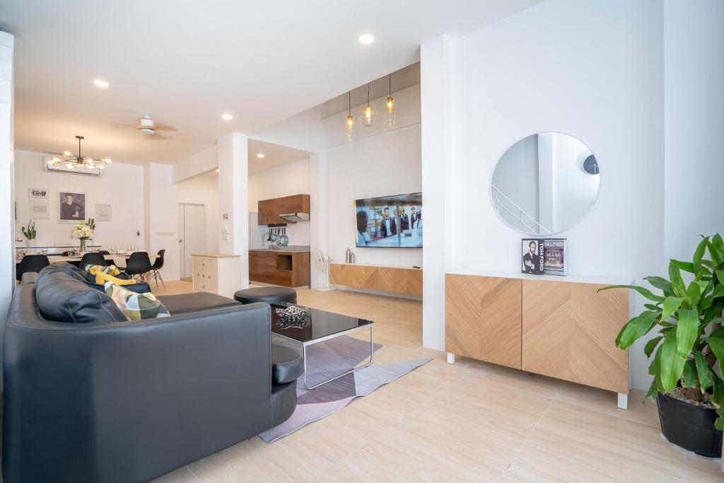 Winks House Patong Phuket 4B photo 3