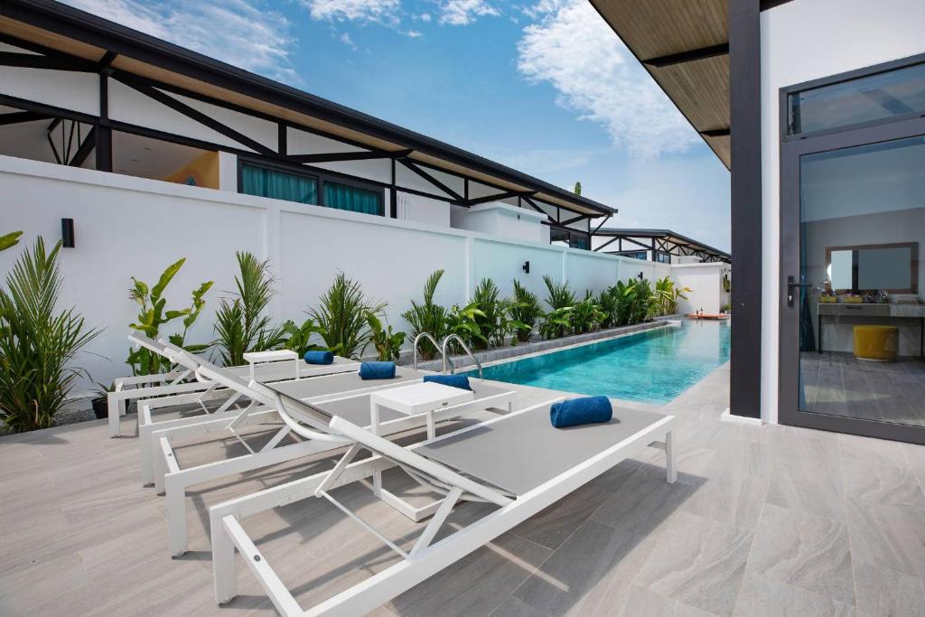 3BR Villa Sunset Garden 12 - Private 18m Pool in Rawai photo 3