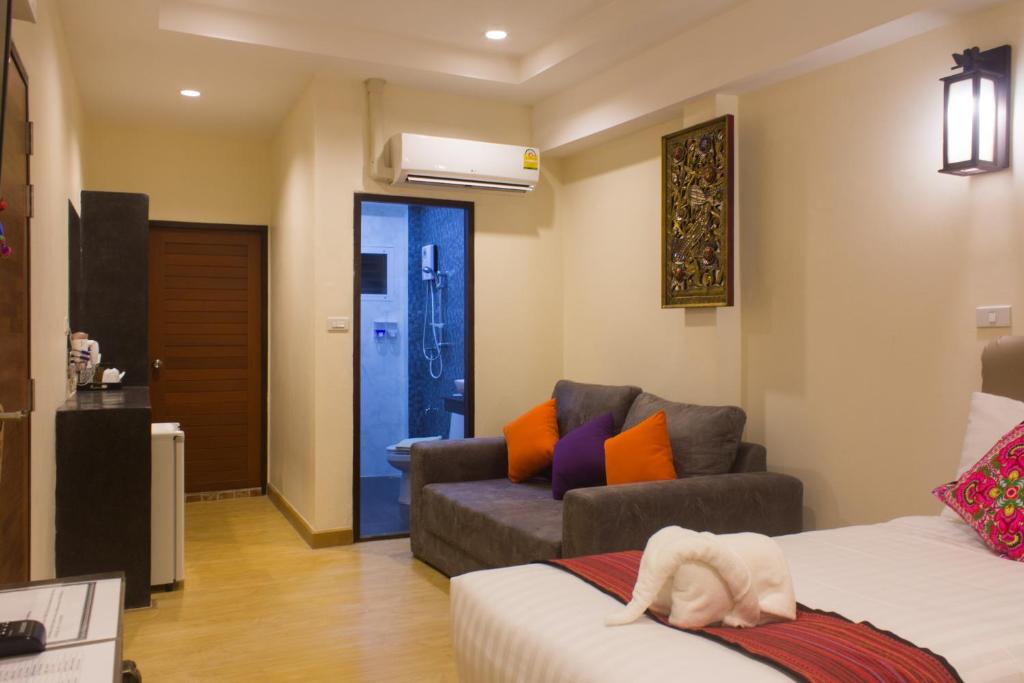 Suan Dok Gate Guesthouse photo 3